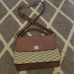 Michael kors crossbody bag